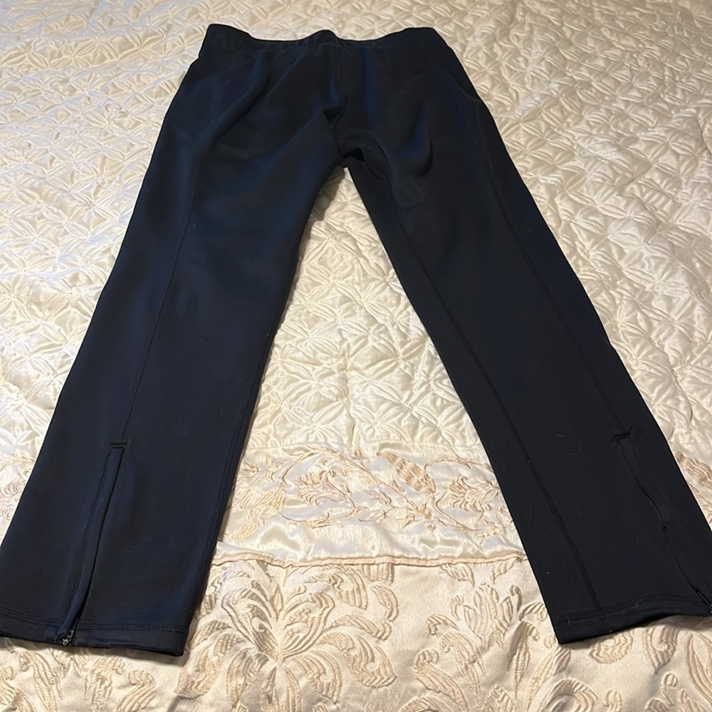 Women’s Nike black ThermaFit training pants - Picture 5 of 6